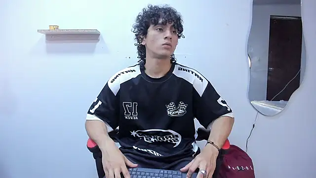 JackesTaylor online show from September 2025 04:47:02 AM