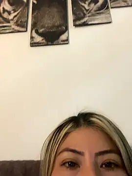 miacox 23 online show from October 2025 02:21:01 AM