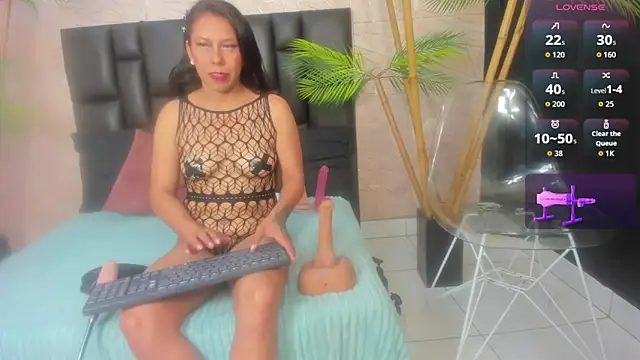 Snapshot of karlarusso chatting on September 2025 08:31:01 PM karlarusso online show from September 2025 08:31:01 PM