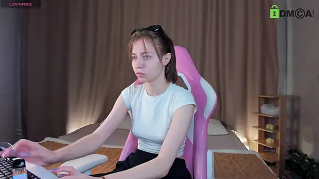 Skelerata online show from December 2025 01:01:02 AM