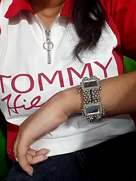 Kavya68 online show from November 2025 06:23:01 AM