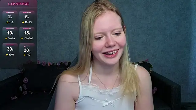 Snapshot of Wendy_228 chatting on July 2026 03:09:01 AM Wendy 228 online show from July 2026 03:09:01 AM