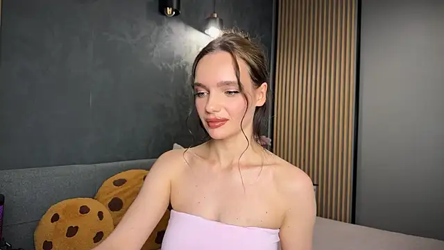 litlle angelll online show from March 2026 12:57:01 AM