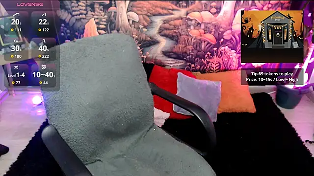 LunaBunny8 online show from October 2025 01:03:01 AM