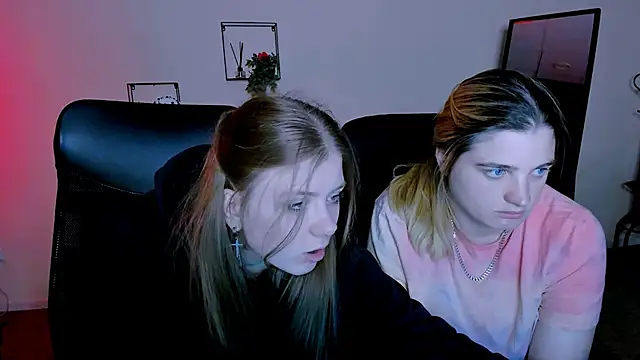 Snapshot of foxy_tease_ chatting on September 2025 10:20:01 PM foxy tease online show from September 2025 10:20:01 PM