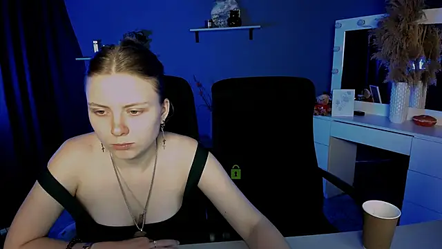 Snapshot of foxy_tease_ chatting on September 2025 02:46:02 AM foxy tease online show from September 2025 02:46:02 AM