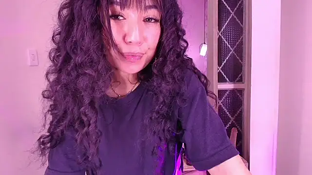 Snapshot of Soleil_66 chatting on December 2025 03:24:01 AM Soleil 66 online show from December 2025 03:24:01 AM