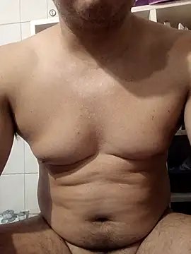 juanpa8453 online show from April 2026 03:35:02 PM