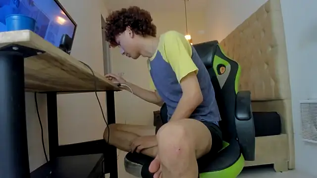 Darkknightx01 online show from November 2025 03:27:01 AM