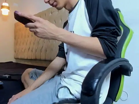 Darkknightx01 online show from November 2025 01:44:02 AM