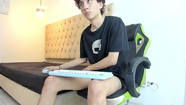 Darkknightx01 online show from March 2026 02:00:02 AM