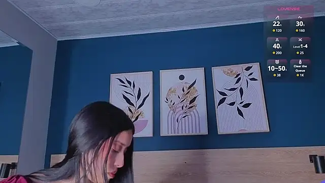 SarahMiler  online show from September 2025 12:05:02 PM