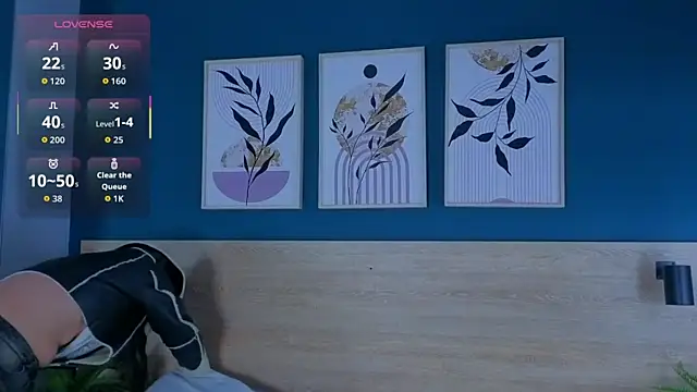 SarahMiler  online show from October 2025 11:39:02 AM