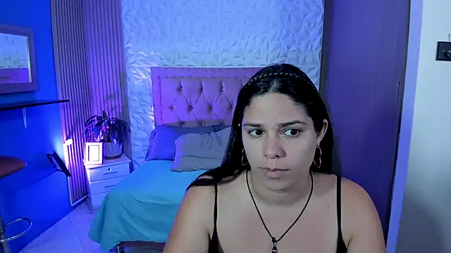 Snapshot of lucia_ht chatting on October 2025 05:19:01 AM lucia ht online show from October 2025 05:19:01 AM