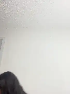 Issa Santana online show from December 2025 08:38:02 PM