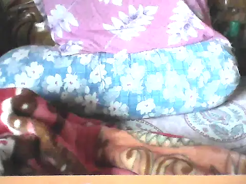 Snapshot of darkbluemoon chatting on December 2025 05:04:02 AM darkbluemoon online show from December 2025 05:04:02 AM