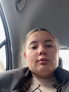 Snapshot of StephanieMur chatting on October 2025 03:57:01 AM StephanieMur online show from October 2025 03:57:01 AM