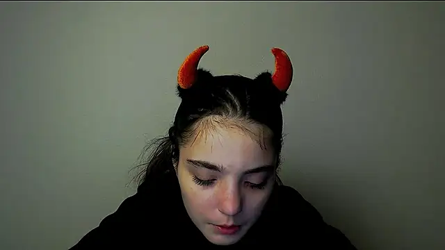 Sun Shine   online show from October 2025 09:49:02 PM