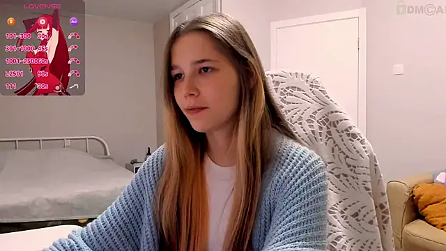 Snapshot of ValerieBubbles chatting on October 2025 04:37:01 PM ValerieBubbles online show from October 2025 04:37:01 PM