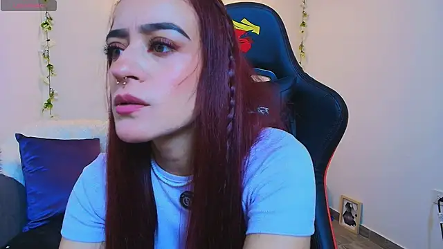 Snapshot of ViolethRosse chatting on June 2026 01:17:02 PM ViolethRosse online show from June 2026 01:17:02 PM