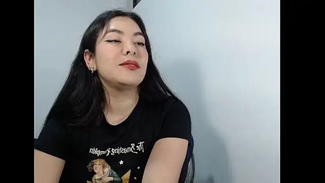 Snapshot of EloiseJun chatting on June 2026 03:44:02 AM EloiseJun online show from June 2026 03:44:02 AM
