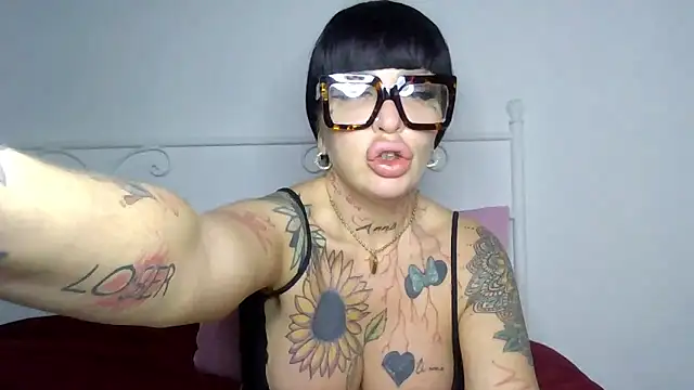 ASSERINAAA online show from January 2026 01:13:02 PM