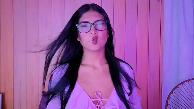 daphnevans online show from November 2025 03:31:01 AM