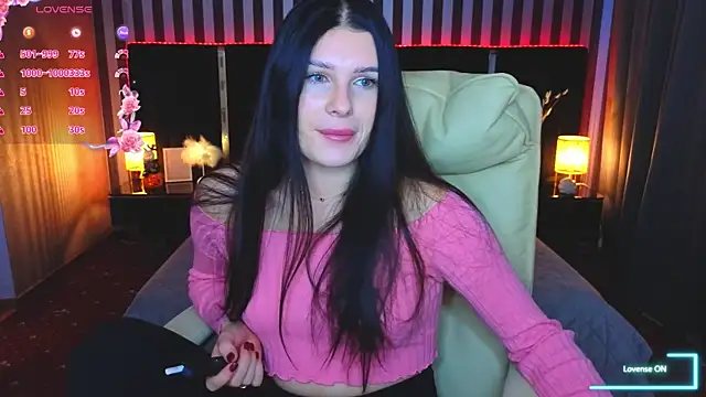 Snapshot of Neyla_Charm chatting on October 2025 06:52:02 AM Neyla Charm online show from October 2025 06:52:02 AM