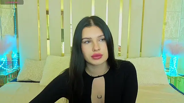 Snapshot of Neyla_Charm chatting on October 2025 01:48:02 PM Neyla Charm online show from October 2025 01:48:02 PM