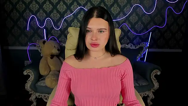 Snapshot of Neyla_Charm chatting on November 2025 08:11:01 PM Neyla Charm online show from November 2025 08:11:01 PM