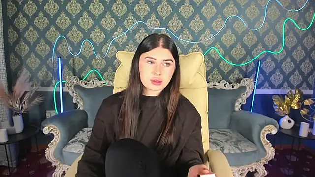 Snapshot of Neyla_Charm chatting on November 2025 08:10:01 PM Neyla Charm online show from November 2025 08:10:01 PM