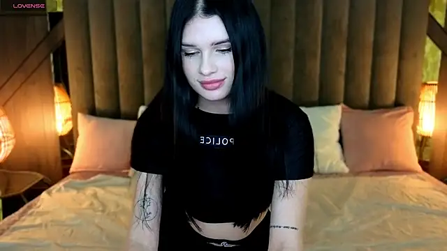 Snapshot of Neyla_Charm chatting on November 2025 02:22:01 PM Neyla Charm online show from November 2025 02:22:01 PM