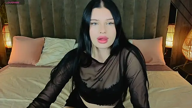 Snapshot of Neyla_Charm chatting on November 2025 08:31:01 PM Neyla Charm online show from November 2025 08:31:01 PM