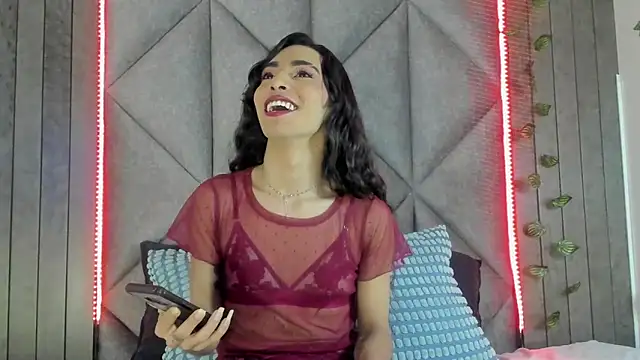 TiffValentinee  online show from February 2026 08:18:01 PM