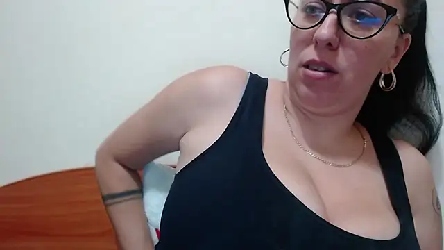 Snapshot of jollene chatting on November 2025 02:04:01 PM jollene online show from November 2025 02:04:01 PM