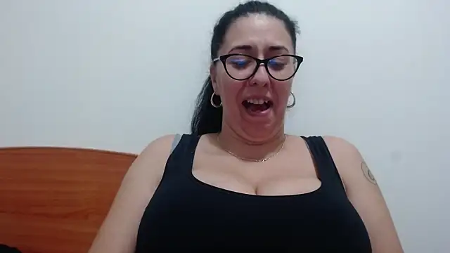 Snapshot of jollene chatting on November 2025 03:55:01 PM jollene online show from November 2025 03:55:01 PM