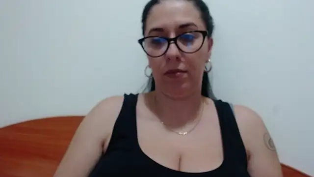 Snapshot of jollene chatting on December 2025 02:04:01 PM jollene online show from December 2025 02:04:01 PM