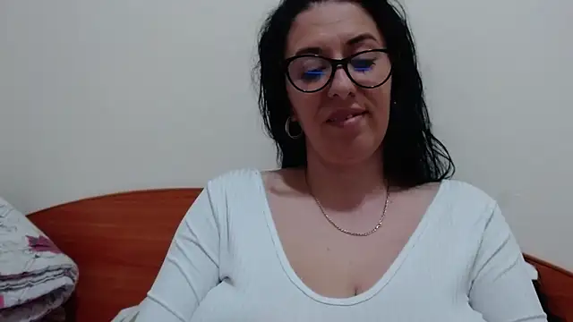 Snapshot of jollene chatting on April 2026 01:48:02 PM jollene online show from April 2026 01:48:02 PM