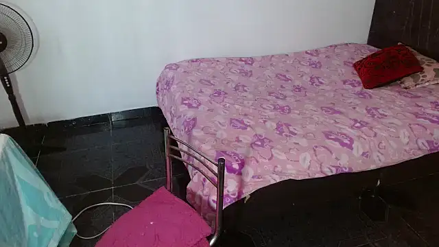 Snapshot of sol_caliente1 chatting on December 2025 07:32:01 PM sol caliente1 online show from December 2025 07:32:01 PM