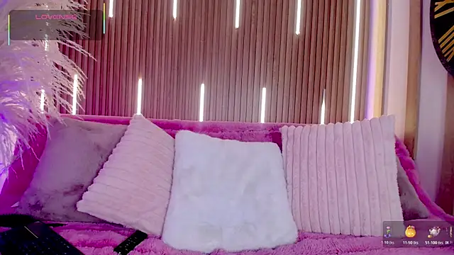 Snapshot of MylaDreams chatting on November 2025 03:29:02 AM MylaDreams online show from November 2025 03:29:02 AM