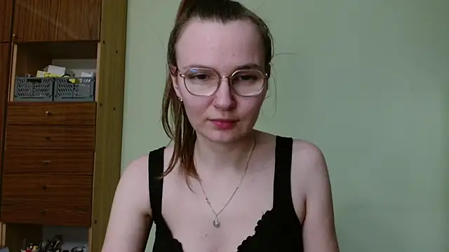 LooveELLYx online show from September 2025 08:47:02 PM