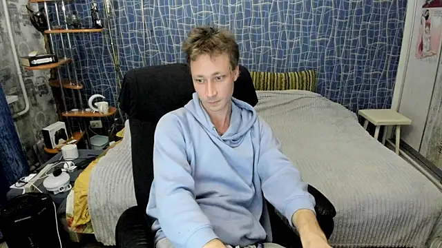 CuteBoy228 online show from April 2026 07:58:02 PM