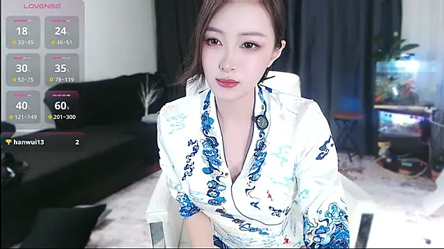Candice-99 online show from September 2025 02:52:02 PM