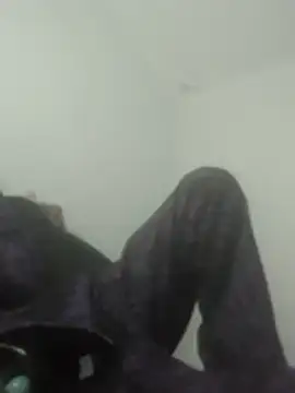 Snapshot of straightozgoesdwn chatting on November 2025 05:20:01 PM straightozgoesdwn online show from November 2025 05:20:01 PM