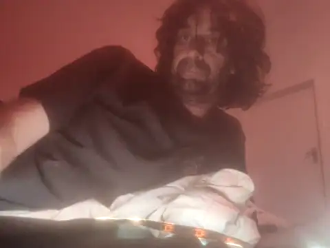 Snapshot of straightozgoesdwn chatting on November 2025 05:56:01 PM straightozgoesdwn online show from November 2025 05:56:01 PM