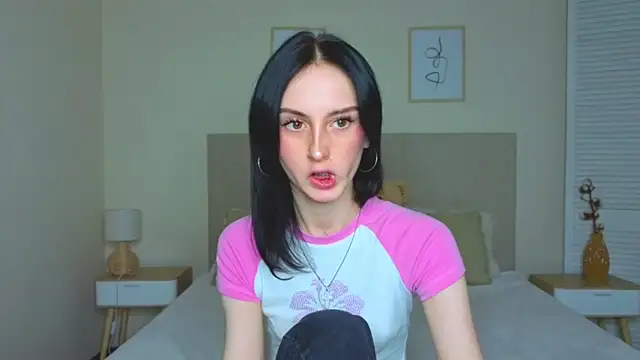 Snapshot of Little_moly999 chatting on September 2025 07:47:01 PM Little moly999 online show from September 2025 07:47:01 PM