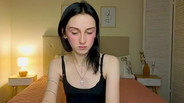 Snapshot of Little_moly999 chatting on October 2025 01:19:01 PM Little moly999 online show from October 2025 01:19:01 PM