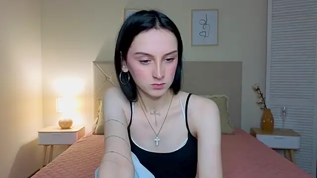 Snapshot of Little_moly999 chatting on October 2025 08:06:02 PM Little moly999 online show from October 2025 08:06:02 PM