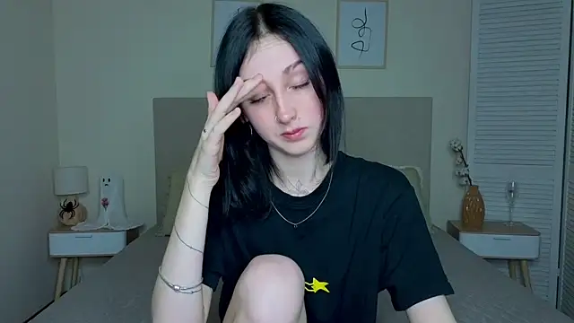 Snapshot of Little_moly999 chatting on November 2025 09:15:01 PM Little moly999 online show from November 2025 09:15:01 PM