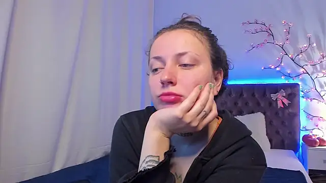 Snapshot of LilaVame chatting on October 2025 09:04:02 PM LilaVame online show from October 2025 09:04:02 PM